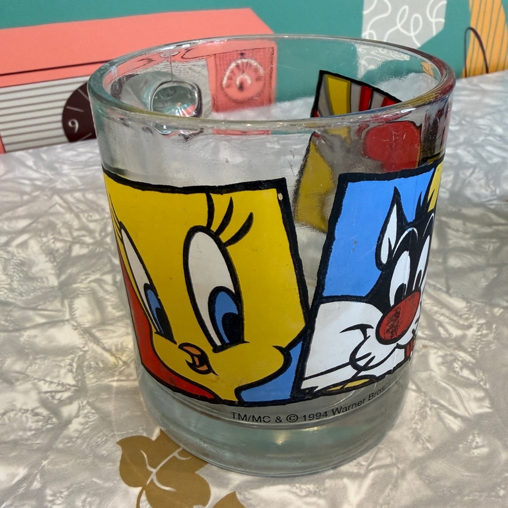 Vintage 1994 Warner Bros. Tweety and Sylvester looney tunes Glass mug